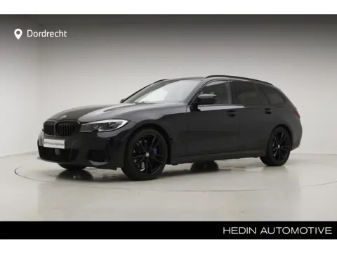 BMW 3 Serie Touring M340i xDrive | Panorama | Camera | Laser | Driving Assistant Professional
