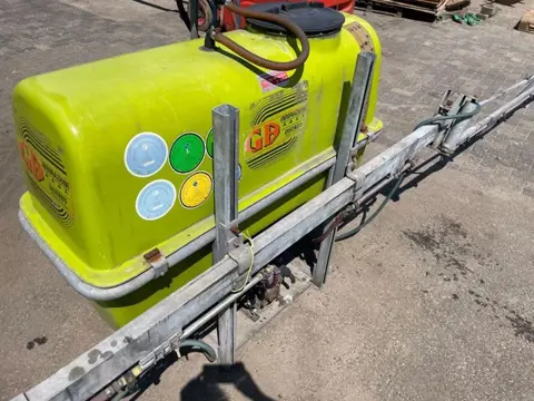 PZ onkruid spuit diverse werktuigen