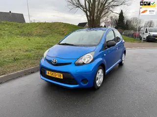 Toyota Aygo 1.0 VVT-i Now 5 Drs Airco Elek Pakket