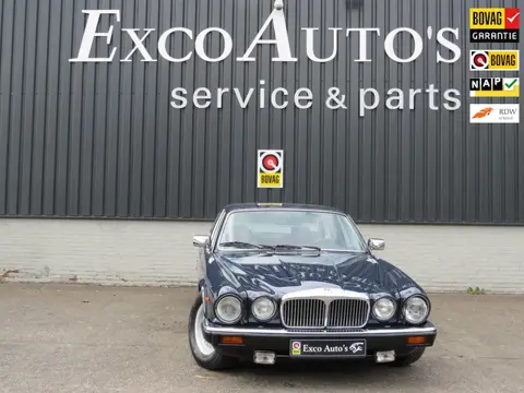 Daimler Double Six 5.3 V12