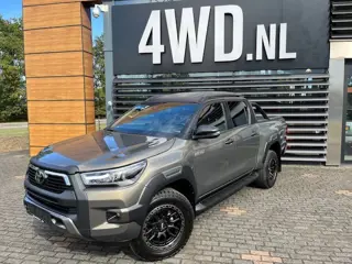 Toyota Hilux 2.8 TD AUT 2 PERS BPM VRIJ !! V.A € 53.900BTW OOK IN 2025 BPM VRIJ ! Wij leveren u deze
