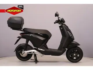 Piaggio ONE 25KM/H (bj 2025)