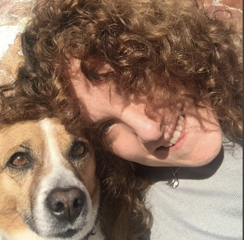 Zoek een wandel maatje.