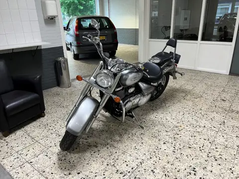 Suzuki VL 800 Intruder Volusia (bj 2002)