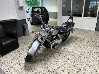 Suzuki VL 800 Intruder Volusia (bj 2002)