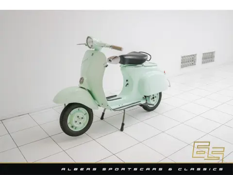Piaggio Vespa 50 L Restored (bj 1967)