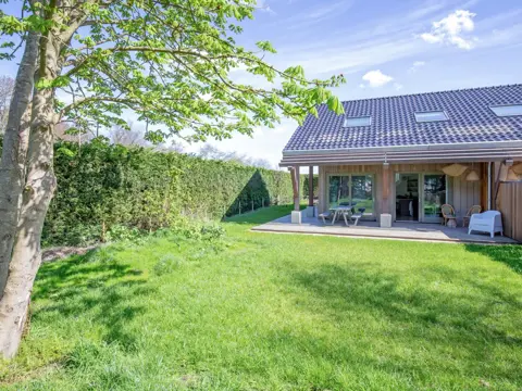 Comfortabel vakantiehuis dichtbij het Krimbos en strand