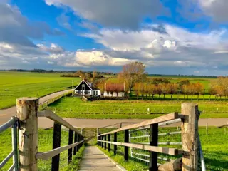 Unieke vakantiehuis direct aan de Waddendijk gelegen