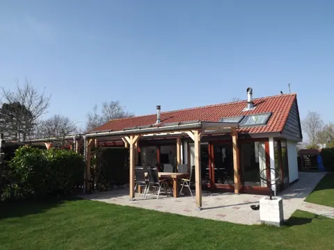 Comfortabel ruim vakantiehuis rustig gelegen in het bos