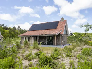 Luxe vakantiehuis aan de bosrand dichtbij de duinen en strand