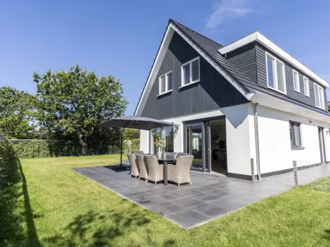 Luxe villa nabij Noordzeestrand bos en duinen
