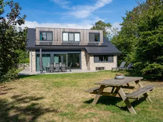 Vrijstaand vakantiehuis rustig gelegen op park De Parel