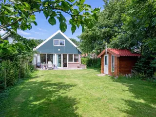 Geschakelde bungalow in de buurt van natuurgebied De Slufter
