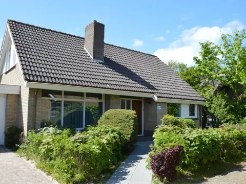 Ruim vrijstaand vakantiehuis op loopafstand van zee in De Koog