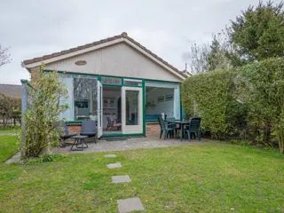 Geschakelde bungalow in de buurt van natuurgebied de Slufter