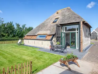 Landelijk gelegen vakantiehuis in monumentale stolp