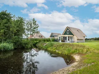 Riante luxe villa met sauna en fantastisch uitzicht