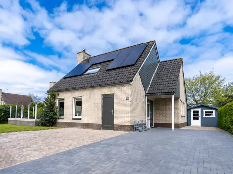 Luxe vakantiehuis met heerlijke tuin ideaal gelegen in De Koog