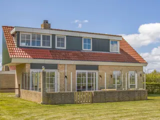 Ruim licht vakantiehuis ideaal gelegen aan de rand van De Koog