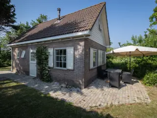 Super vakantiehuisje nabij Den Burg in een rustige omgeving
