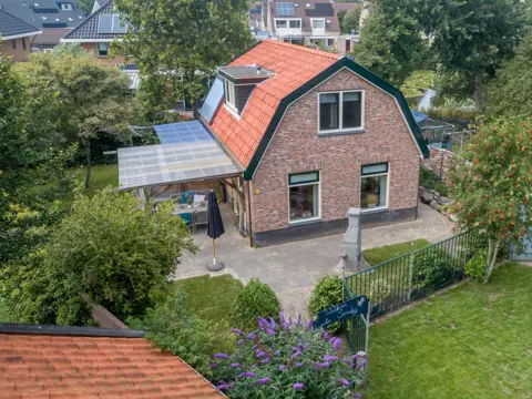 Vrijstaand vakantiehuis dichtbij het centrum van Den Burg