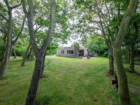 Rustig gelegen bungalow op loopafstand van de Slufter