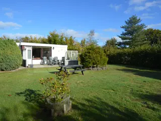 Vrijstaande comfortabel ingerichte bungalow aan de bosrand