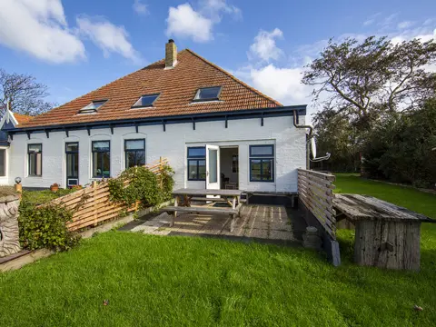 Landelijk en rustig gelegen vakantiehuis vlakbij de Waddenzee
