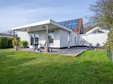 Rustig gelegen bungalow nabij Natuurgebieden de Muy en de Slufter