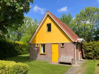 Vrijstaand vakantiehuis op bungalowpark aan de Waddenzee