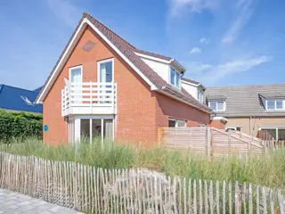 Ruimtelijk vakantiehuis dichtbij het strand
