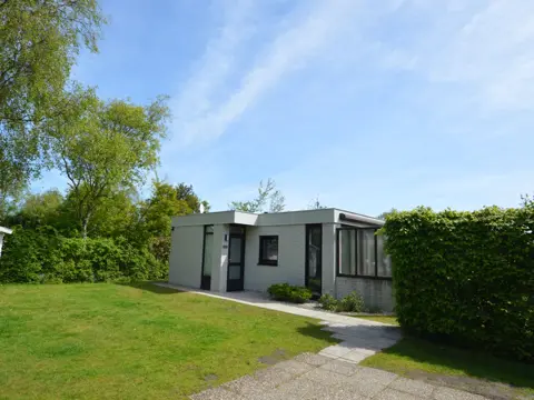Vrijstaande bungalow op prachtige locatie nabij bos