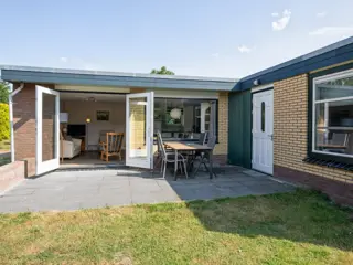 Direct aan het natuurgebied De Slufter gelegen vakantiewoning