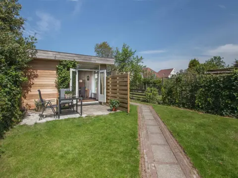 Knus vakantiehuis op loopafstand van het gezellige centrum in Den Burg