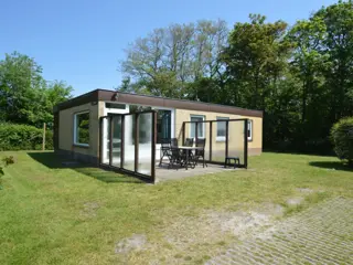 Nette vakantiewoning nabij De Koog en aan de rand van bos