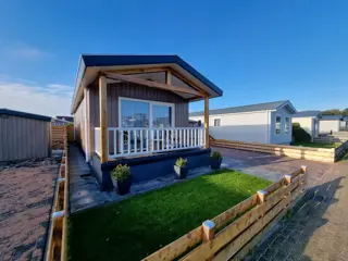 Vrijstaand chalet gelegen op Chaletpark Bregkoog