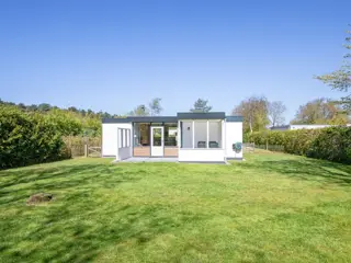 Vrijstaande bungalow met geheel afgesloten tuin aan bosrand