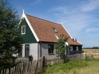 Vrijstaand vakantiehuis op korte afstand van De Waal en Den Burg