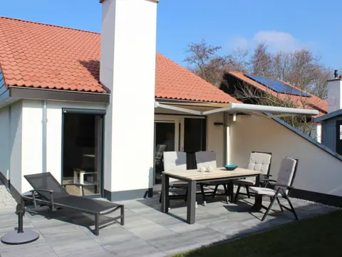 Sfeervol vakantiehuis met sunshower aan de rand van het bos