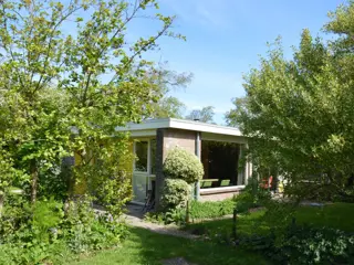 Vrijstaande bungalow aan de rand van de duinen