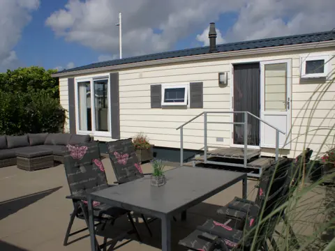 Comfortabel 4 persoons chalet op Chaletpark Bregkoog nabij De Koog