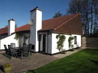 Genieten in ruim vakantiehuis met buitenhaard in het bos