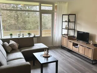 Appartement op eerste verdieping aan tuinzijde van kleinschalig complex