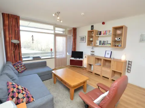 Appartement met groot balkon in kleinschalig complex nabij De Koog