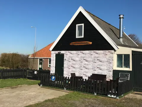 Landelijk gelegen B&B vlakbij de Waddendijk