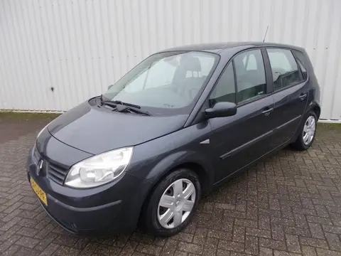 Renault Scénic 2.0-16V Dynamique Comfort ( APK KEURING BIJ AFLEVERING! )