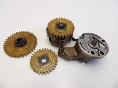 OLIEPOMP Yamaha TDM 1996 - 2000