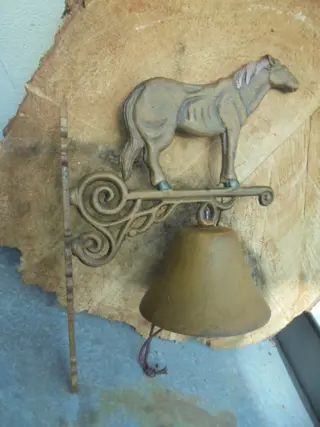 GIETIJZEREN DEURBEL PAARD GROOT NIEUW