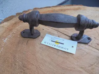 GIETIJZEREN DEURHANDVAT PUNT NIEUW