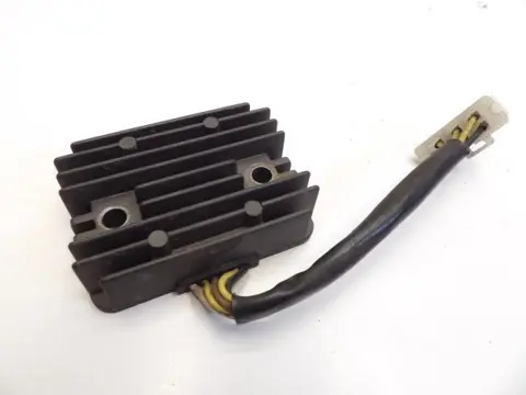 SPANNINGSREGELAAR Kawasaki GPZ 500 1988 - 1994